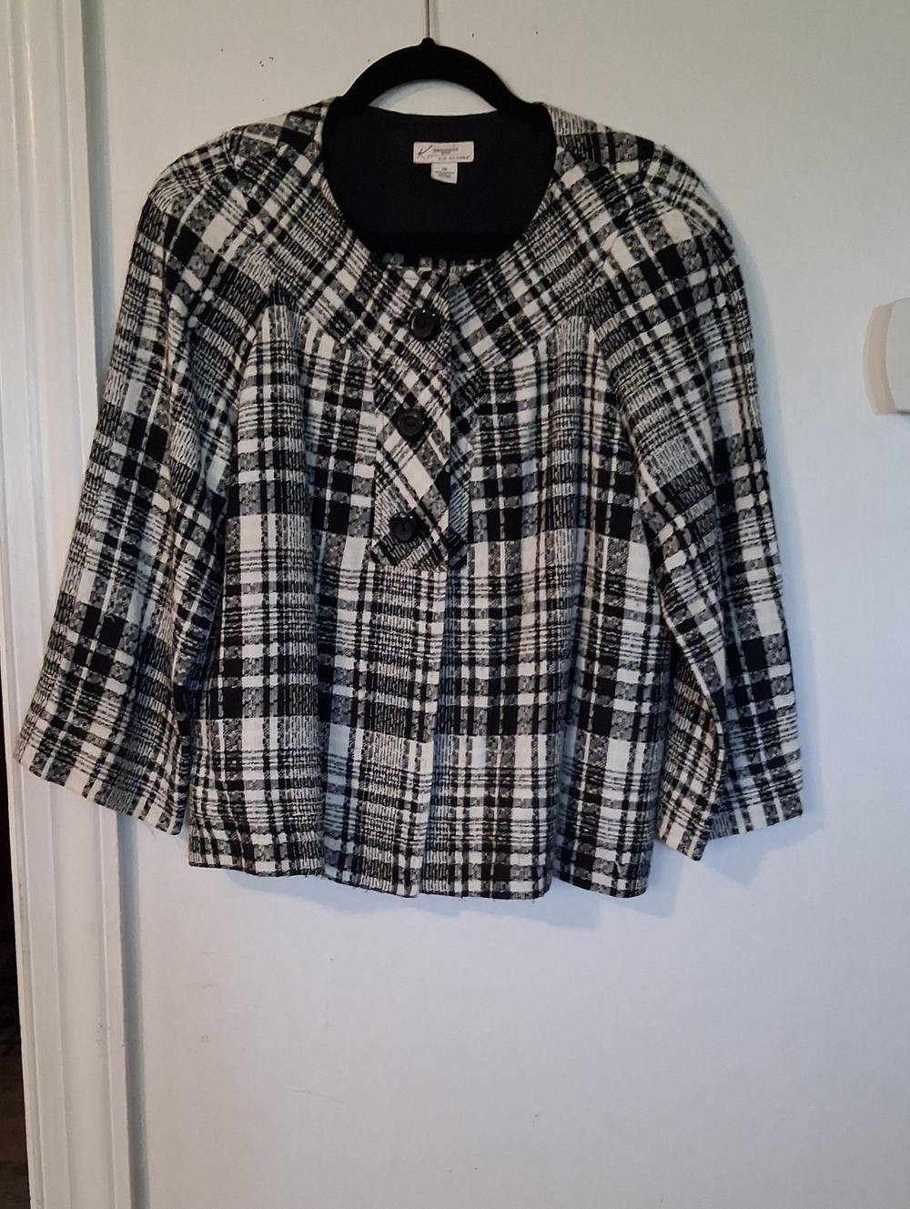 Kim Rogers Black & White Plaid Cropped Blazer